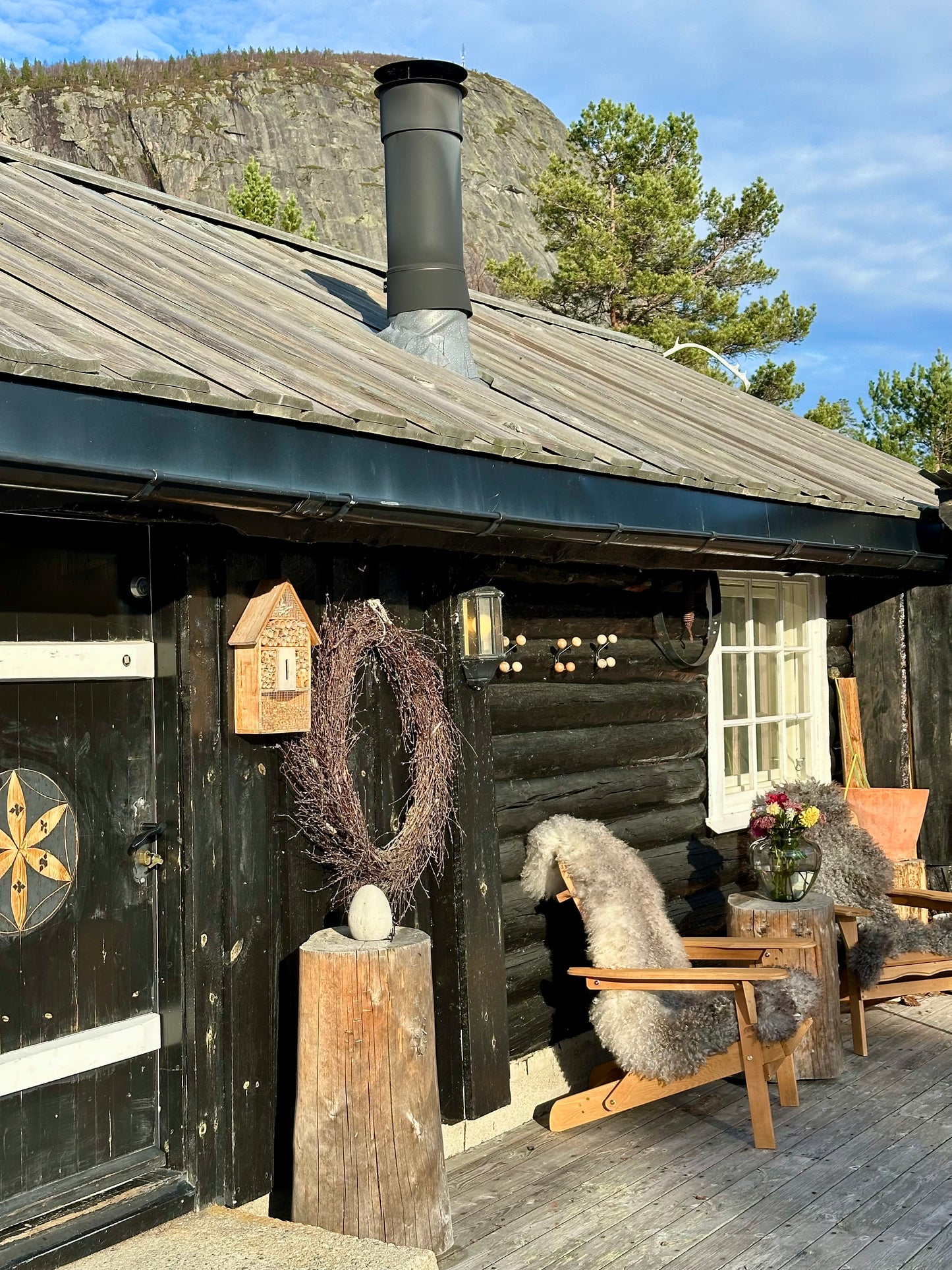 High End glamping inkludert 1/2 pensjon for 2 personer. Opphold én natt på Brokkestøylen i Setesdal